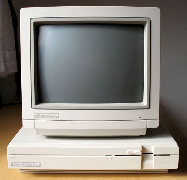 Commodore 128D y Commodore 1084S